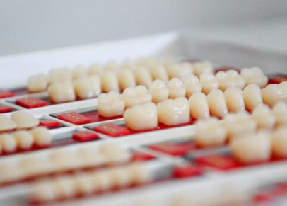 ОЛЕГ ПОНОМАРЁВ: Успешность аутотрансплантации зуба составляет 70-80%